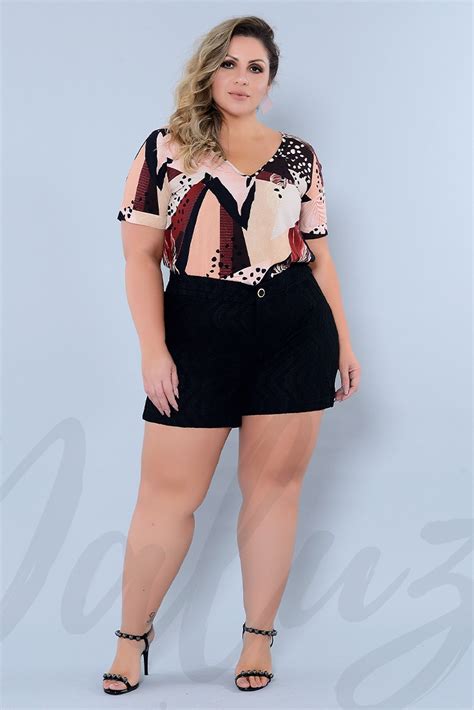 moda plus size feminino.